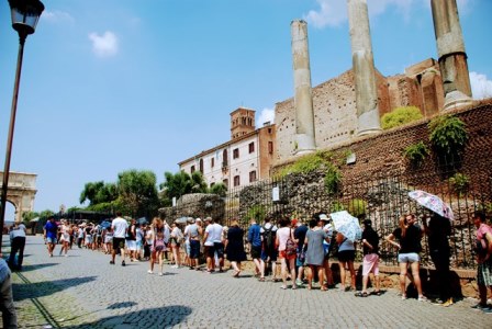 Colas para entrar al Foro Romano y al Palatino