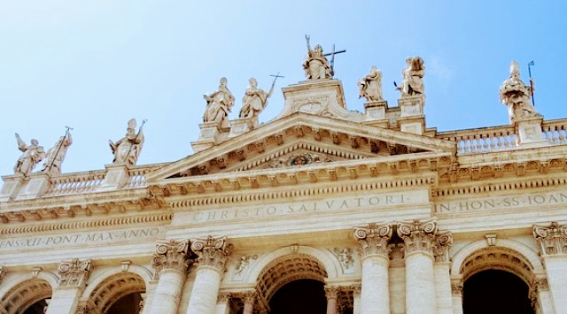 Estatuas de Santos en la Basílica de San Juan de Letrán