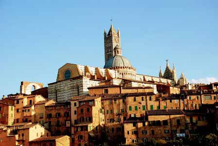 Panorámica de Siena con el Duomo en lo alto