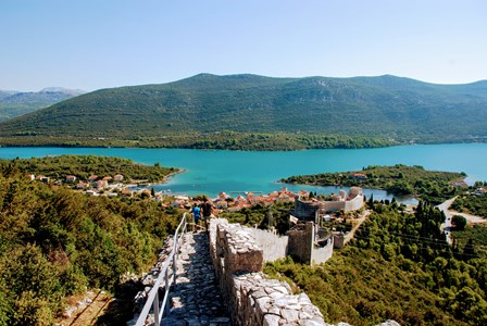 Vistas de Mali Ston desde la muralla (Croacia)