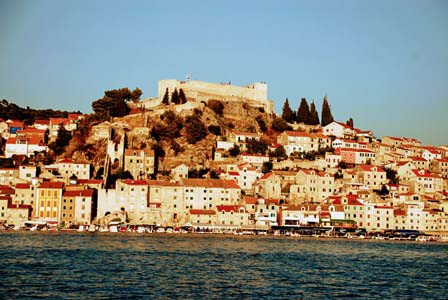 Fortaleza de San Miguel custodiando la ciudad de Sibenik (Croacia)