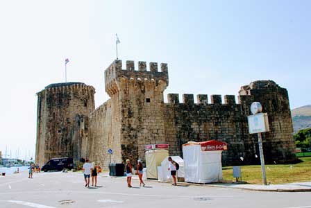 Castillo Kamerlengo, antigua resindecia del Gobernador de Venecia en Trogir (Croacia)