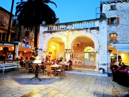 Lujosos restaurantes en Hvar, qué ver (Croacia)